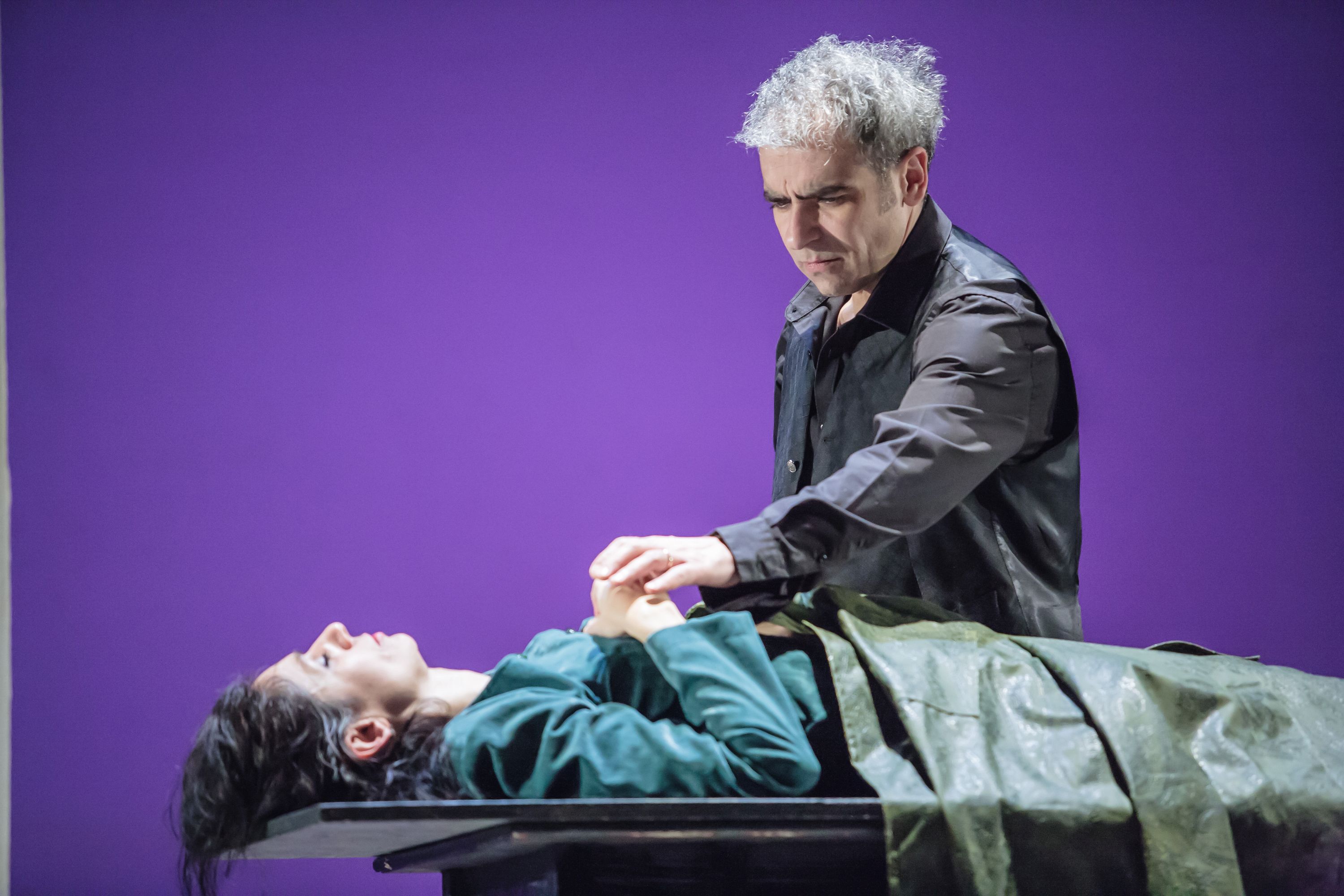 <!--:ro-->“Hippolytos” după Euripide, în premieră la Teatrul Tineretului Piatra Neamţ<!--:-->